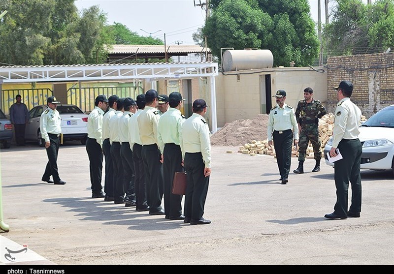 مراسم رونمایی از سلاح‌های غیرمجاز کشف شده 