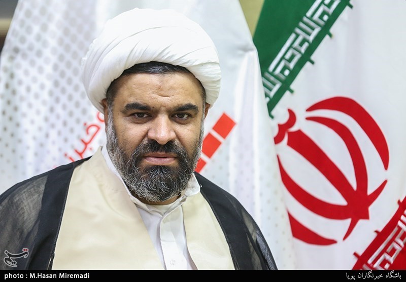 گفت و گو با حجت الاسلام مصطفی کرمی