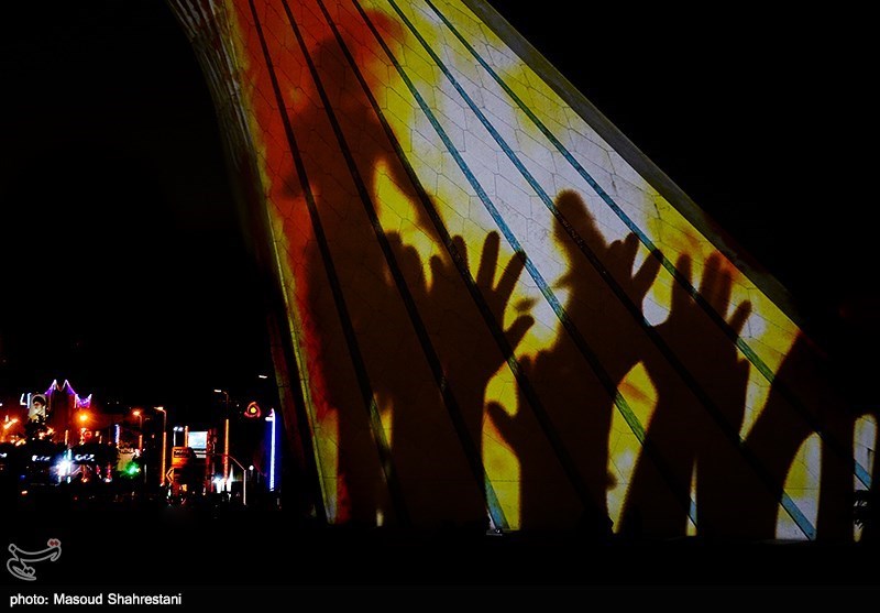 سمفونی نور «سیمرغ صلح» - برج آزادی