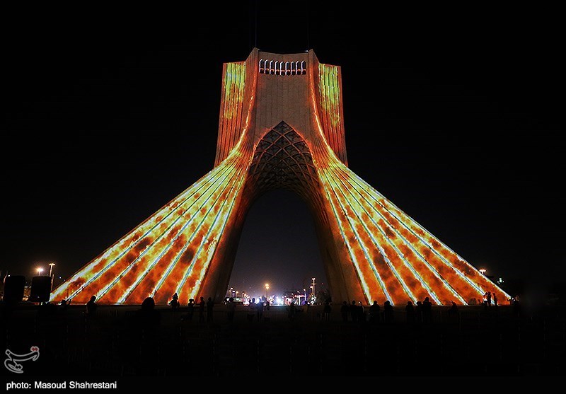 سمفونی نور «سیمرغ صلح» - برج آزادی