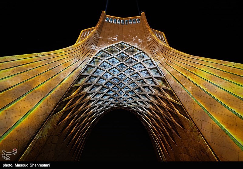 سمفونی نور «سیمرغ صلح» - برج آزادی