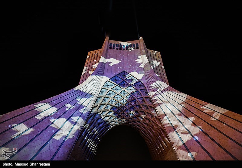 سمفونی نور «سیمرغ صلح» - برج آزادی