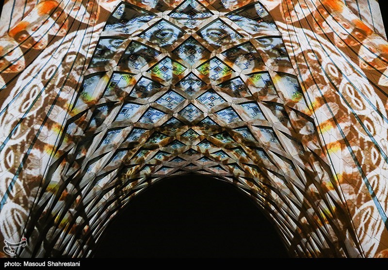 سمفونی نور «سیمرغ صلح» - برج آزادی