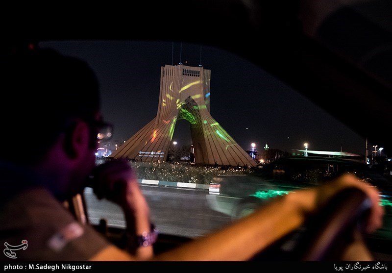 سمفونی نور سیمرغ صلح - برج آزادی