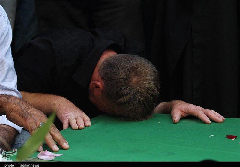 تشییع پیکر سه شهید مدافع حرم در کاشان