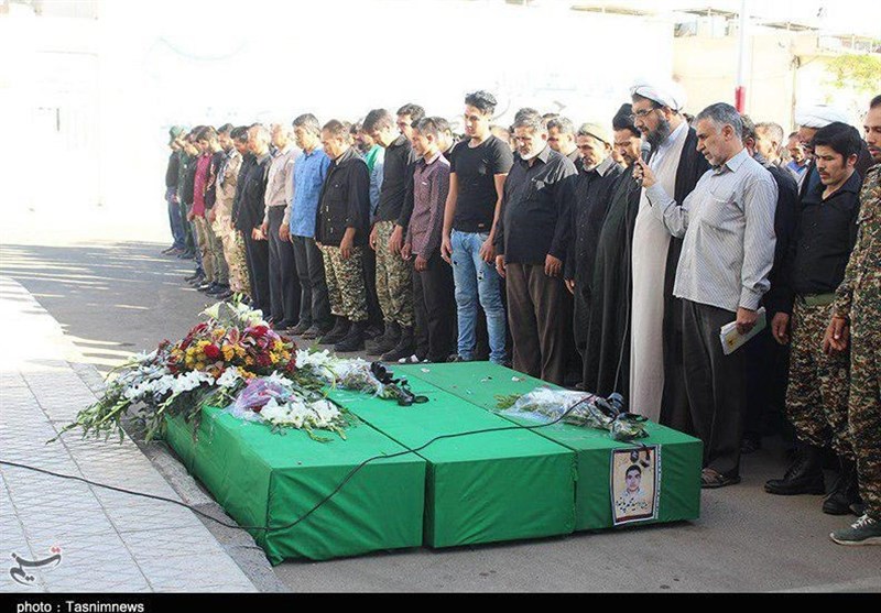 تشییع پیکر سه شهید مدافع حرم در کاشان