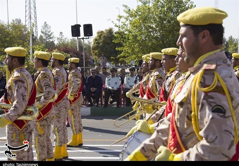 رژه نیروهای مسلح در یزد