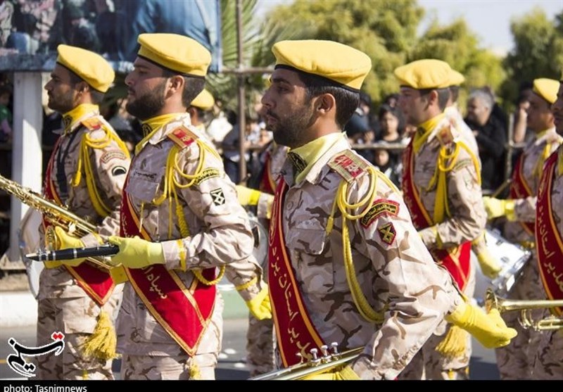 رژه نیروهای مسلح در یزد