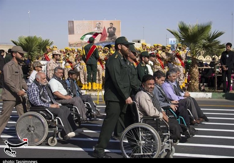 رژه نیروهای مسلح در یزد