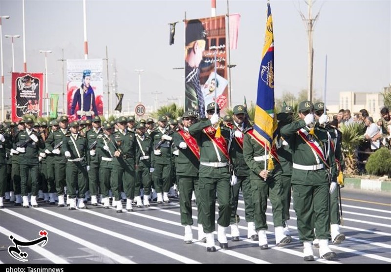 رژه نیروهای مسلح در یزد