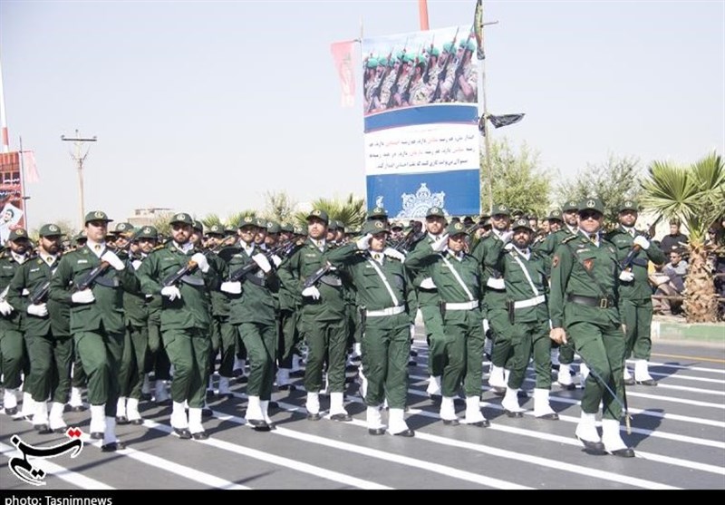 رژه نیروهای مسلح در یزد