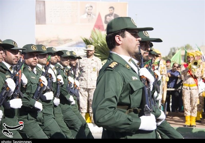 رژه نیروهای مسلح در یزد