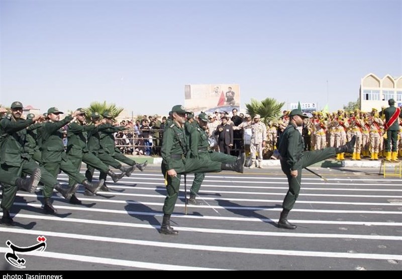 رژه نیروهای مسلح در یزد