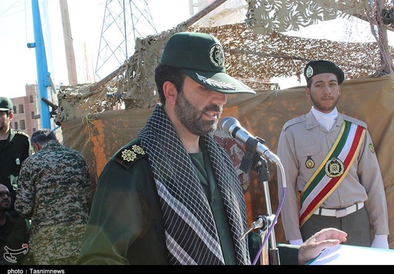 رژه نیروهای مسلح در کاشان