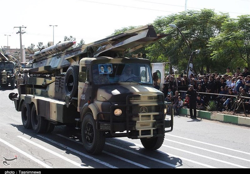 رژه نیروهای مسلح در کاشان