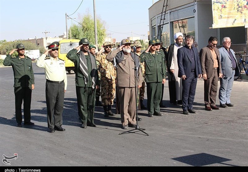 رژه نیروهای مسلح در کاشان