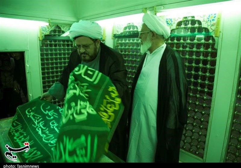 غبارروبی آستان مقدس امامزاده سیدمحمد جعفر(ع) یزد