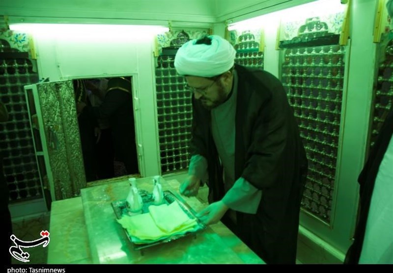 غبارروبی آستان مقدس امامزاده سیدمحمد جعفر(ع) یزد