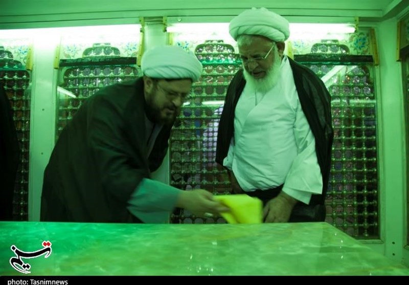 غبارروبی آستان مقدس امامزاده سیدمحمد جعفر(ع) یزد