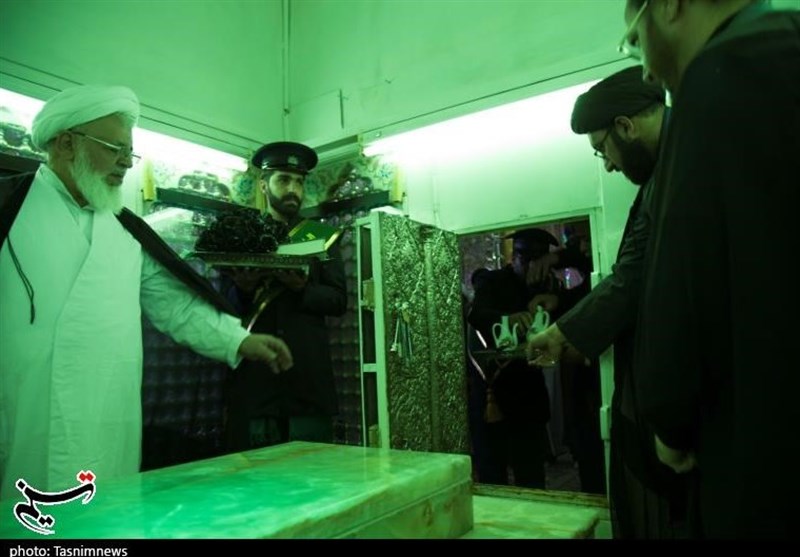 غبارروبی آستان مقدس امامزاده سیدمحمد جعفر(ع) یزد