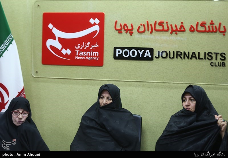 تجلیل از مادران چند شهید دوران دفاع مقدس