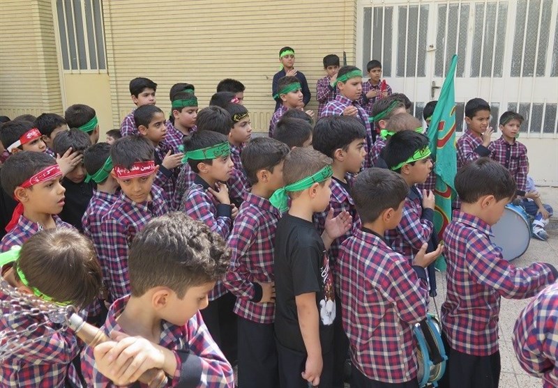 عزاداری کودکان اهوازی در سوگ شهدای کربلا