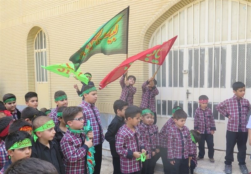 عزاداری کودکان اهوازی در سوگ شهدای کربلا