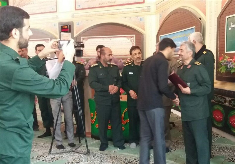 تجلیل از خانواده شهدای مدافع حرم خوزستان