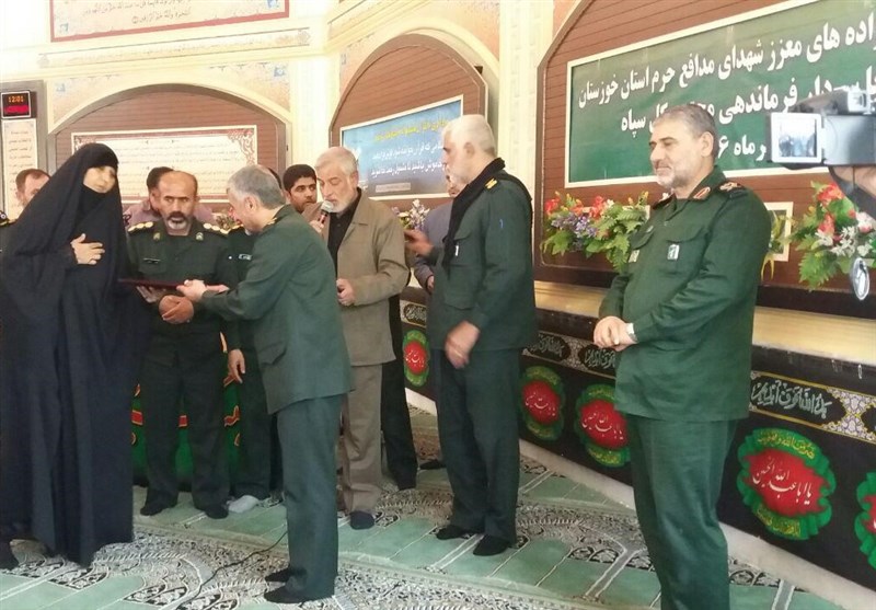 تجلیل از خانواده شهدای مدافع حرم خوزستان