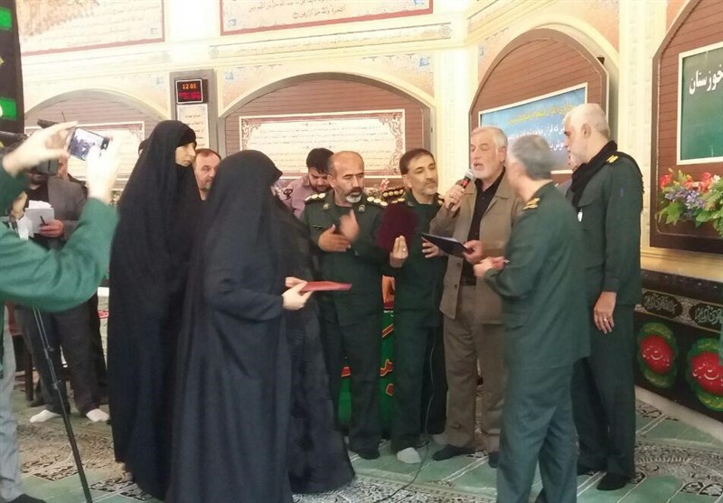 تجلیل از خانواده شهدای مدافع حرم خوزستان