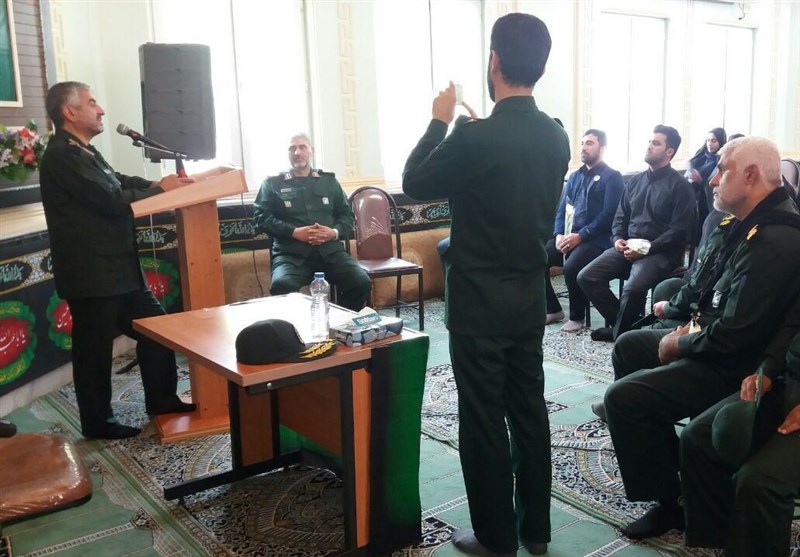 تجلیل از خانواده شهدای مدافع حرم خوزستان