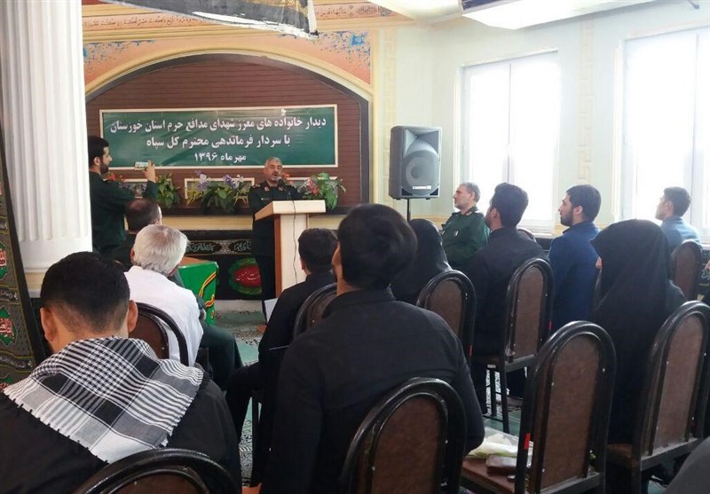 تجلیل از خانواده شهدای مدافع حرم خوزستان