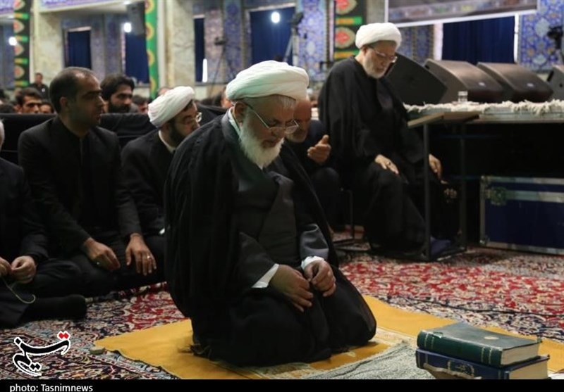 نماز ظهر عاشورا یزد به امامت آیت الله ناصری نماینده ولی فقیه در استان و امام جمعه یزد