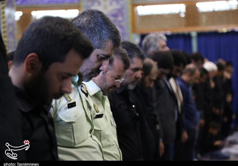 نماز ظهر عاشورا یزد به امامت آیت الله ناصری نماینده ولی فقیه در استان و امام جمعه یزد