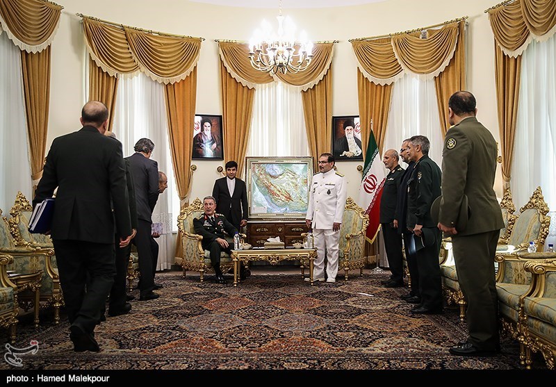 دیدار رئیس ستاد مشترک ارتش ترکیه با علی شمخانی