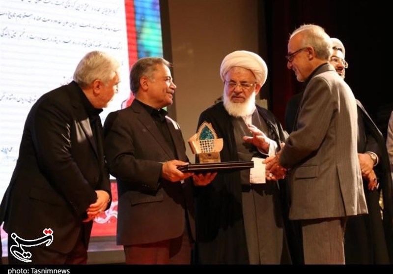 تجلیل از خادمان عاشورایی یزد با حضور آیت الله ناصری نماینده ولی فقیه در استان و امام جمعه یزد