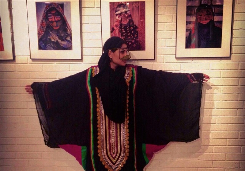 نسل جدید هنرمندان علاقه وافری به احیای هویت و پوشش هرمزگانی در قالب نمایشگاه‌ها و رویدادهای هنری دارند