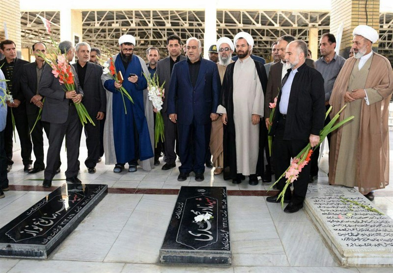 استاندار کرمانشاه در گلزار شهدا