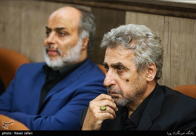 نشست هم اندیشی اصحاب فرهنگ، هنر و رسانه عرصه دفاع مقدس با وزیر ارشاد