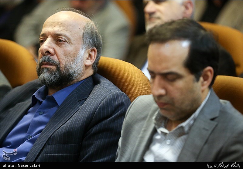 نشست هم اندیشی اصحاب فرهنگ، هنر و رسانه عرصه دفاع مقدس با وزیر ارشاد