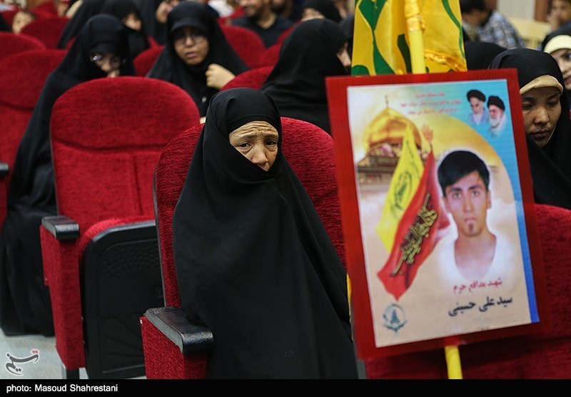 رونمایی از مستند(روی‌ خط‌ آتش) تیپ فاطمیون