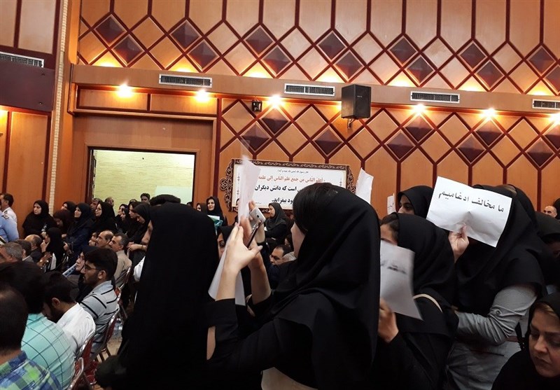 اعتراض دانشجویان دندانپزشکی به یک تصمیم دانشگاه علوم پزشکی اهواز