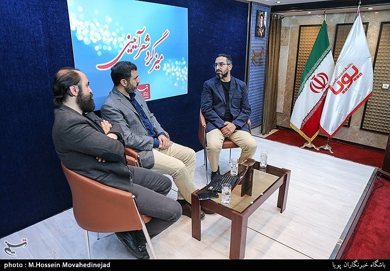 میزگرد شعر آیینی