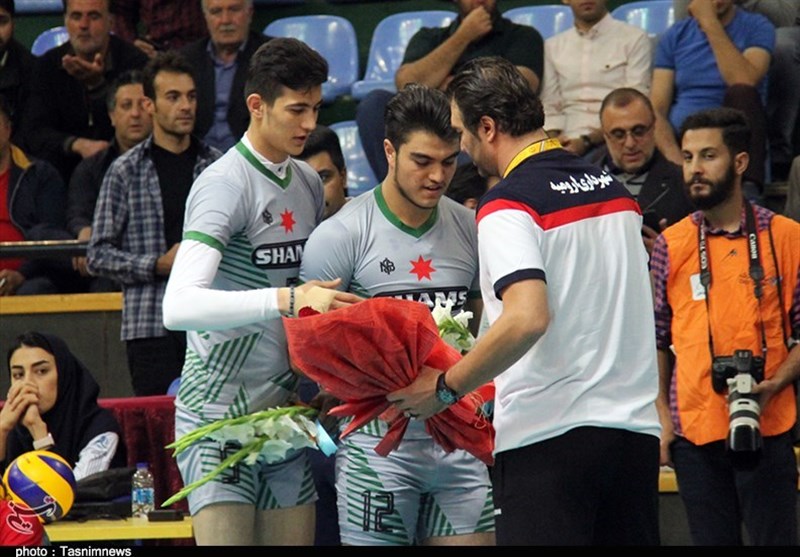 دیدار تیم والیبال شهرداری ارومیه و شمس تهران-سالن 6 هزار نفری غدیر ارومیه