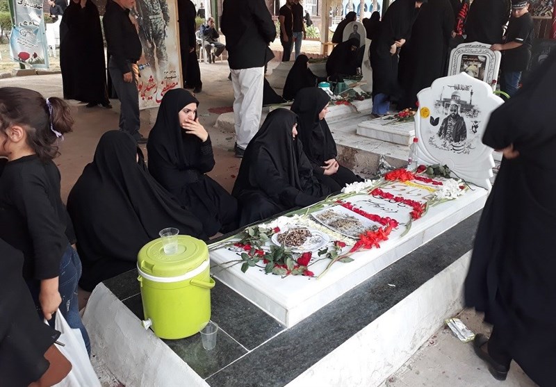 غبار روبی و عطر افشانی گلزار شهدای اهواز