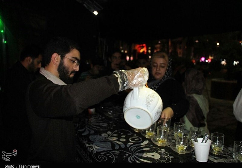 عطر حسین (ع) در پیاده راه فرهنگی رشت پیچید