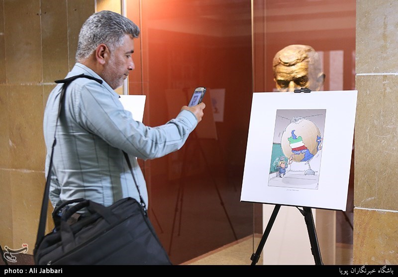 افتتاح نمایشگاه کاریکاتور خلیج همیشه فارس