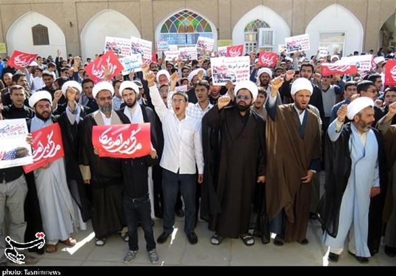 محکومیت یاوه‌گویی‌های ترامپ در یزد توسط طلاب و روحانیون