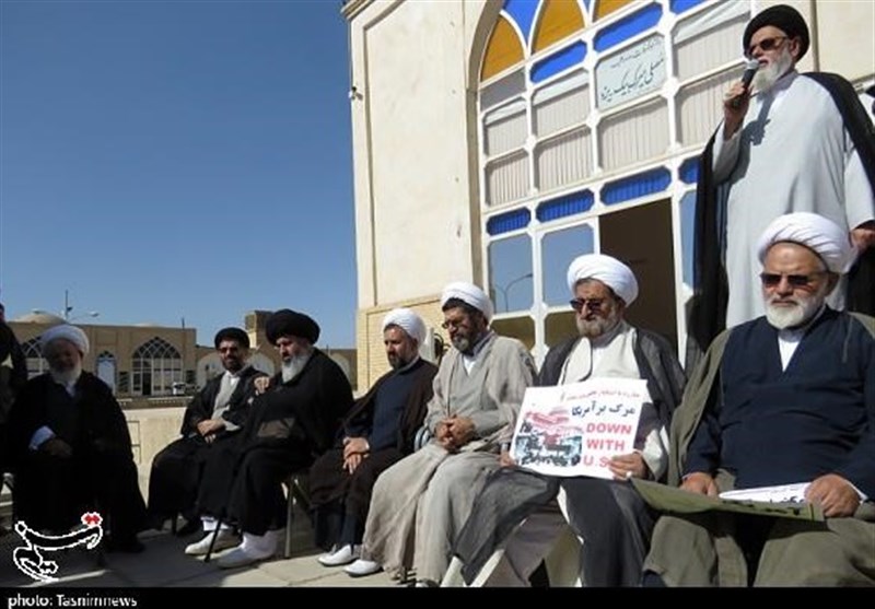 محکومیت یاوه‌گویی‌های ترامپ در یزد توسط طلاب و روحانیون