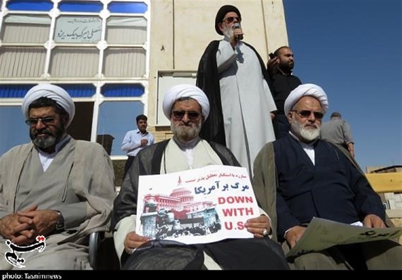 محکومیت یاوه‌گویی‌های ترامپ در یزد توسط طلاب و روحانیون